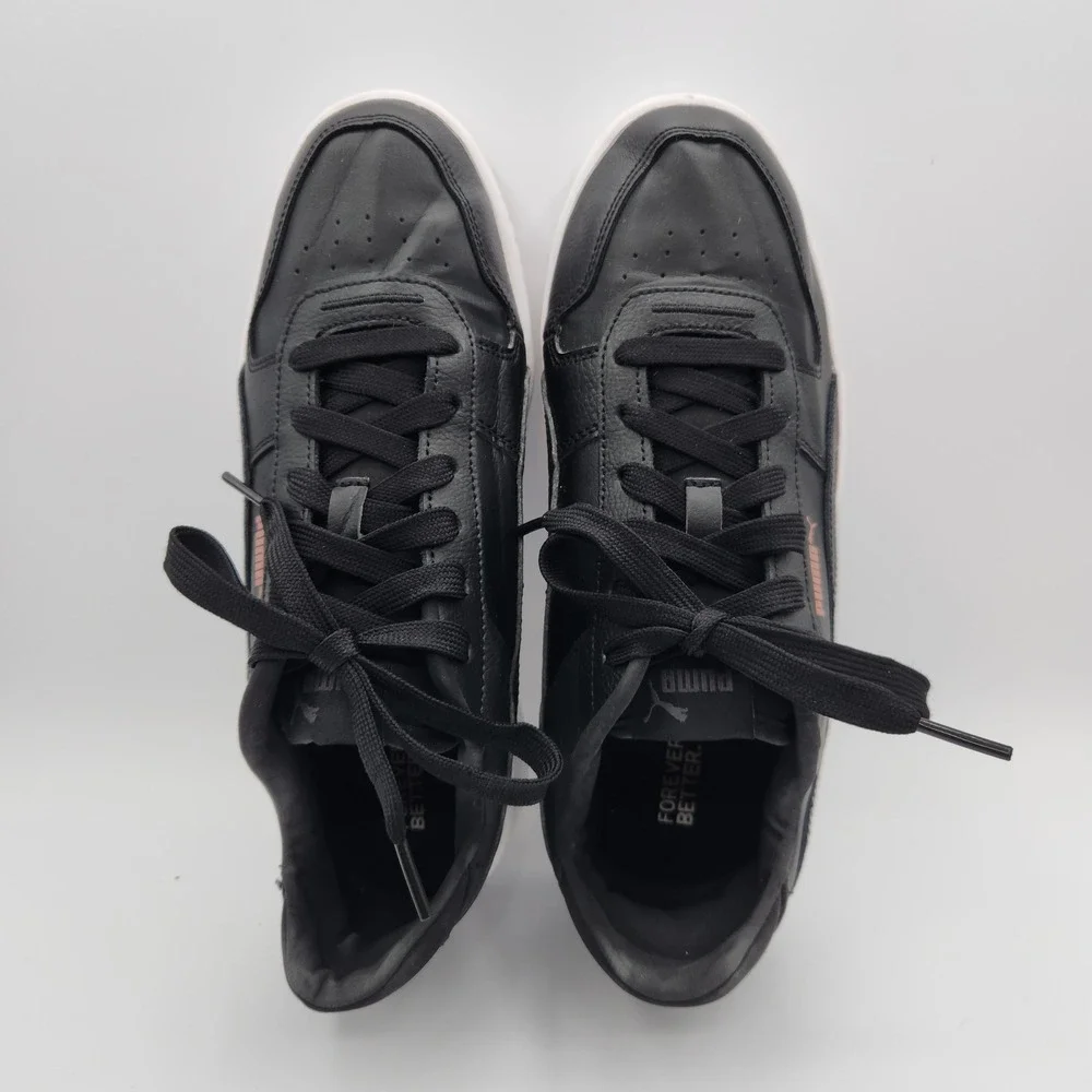 Puma carina street